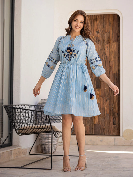 WOMEN'S BLUE DAISY DELIGHT: COTTON SHORT DRESS