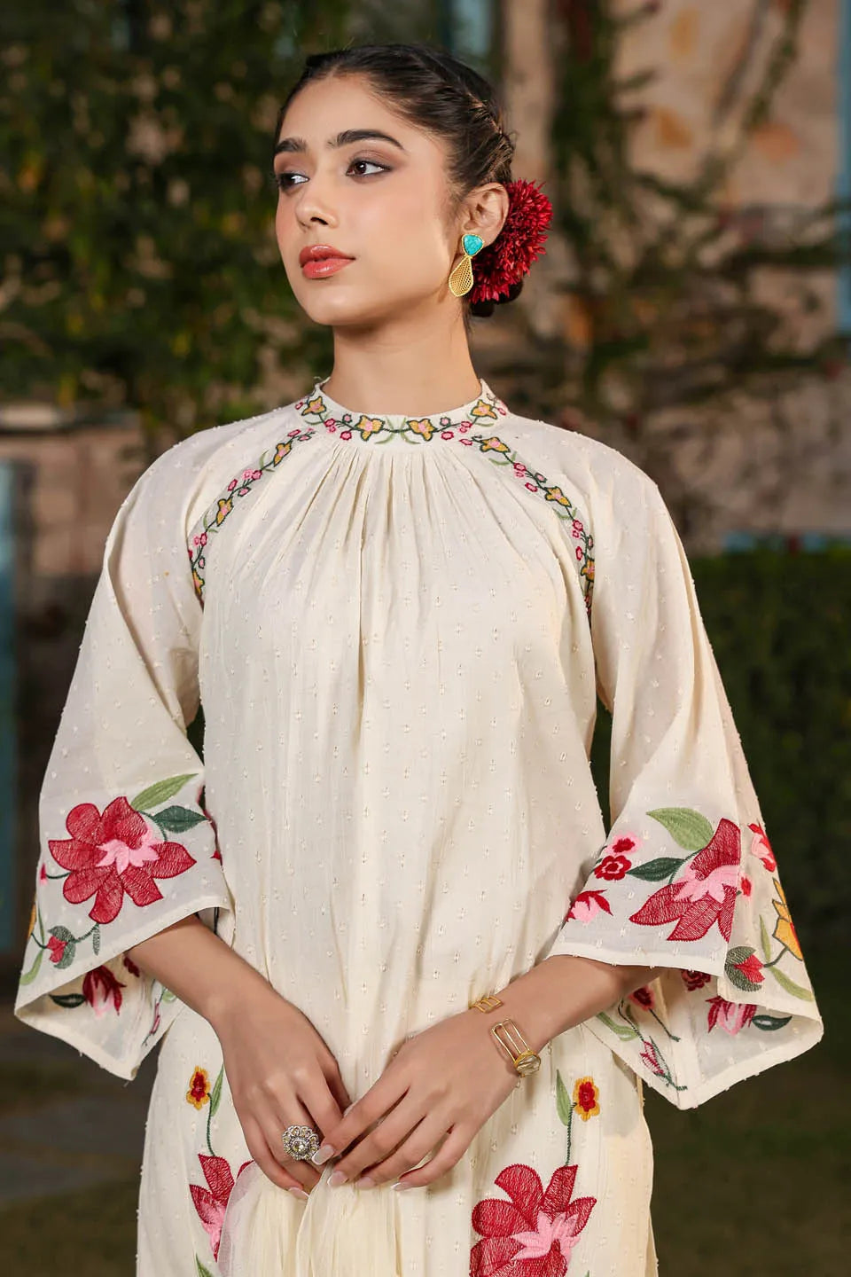 white blossom bliss embroidered 3 piece kurta set