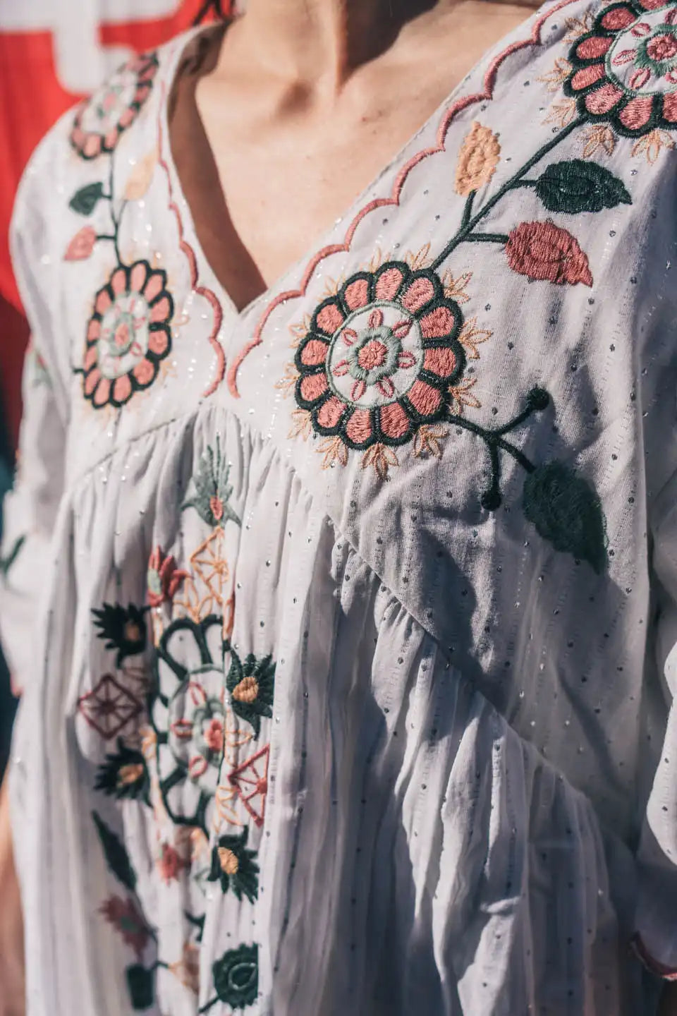 EMBROIDERED WHITE COTTON SHORT DRESS FOR WOMEN