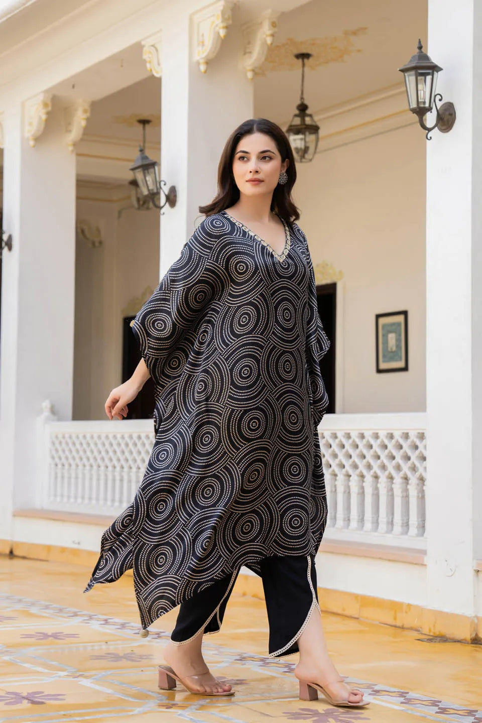 BLACK CIRCULAR PRINT KAFTAN SET WITH MIRROR WORK NECKLINE