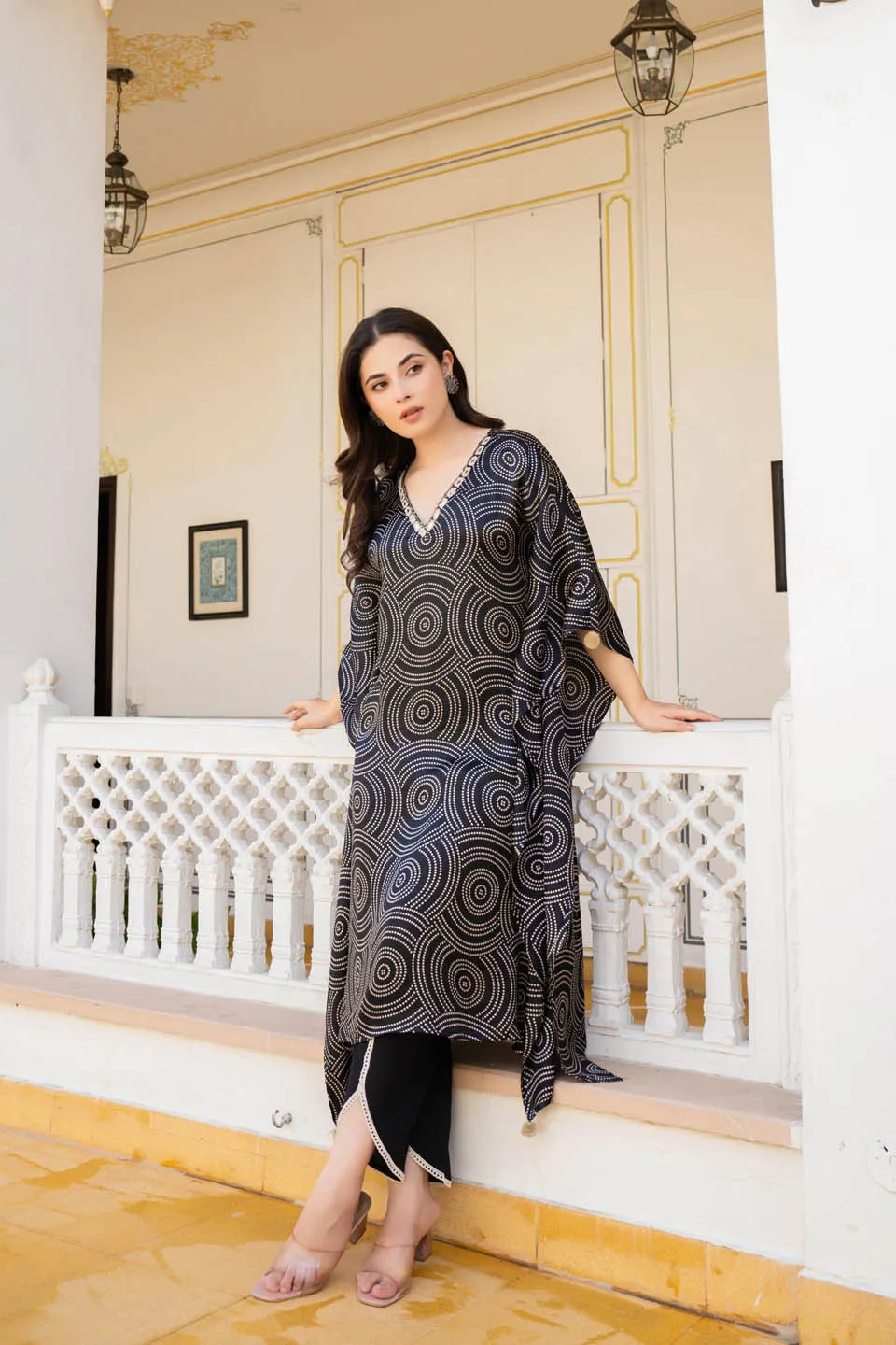 BLACK CIRCULAR PRINT KAFTAN SET WITH MIRROR WORK NECKLINE