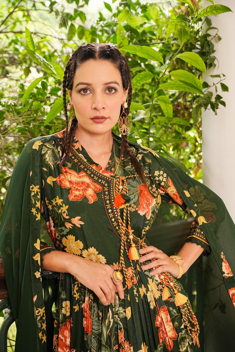 streamlined style kurta ensemble