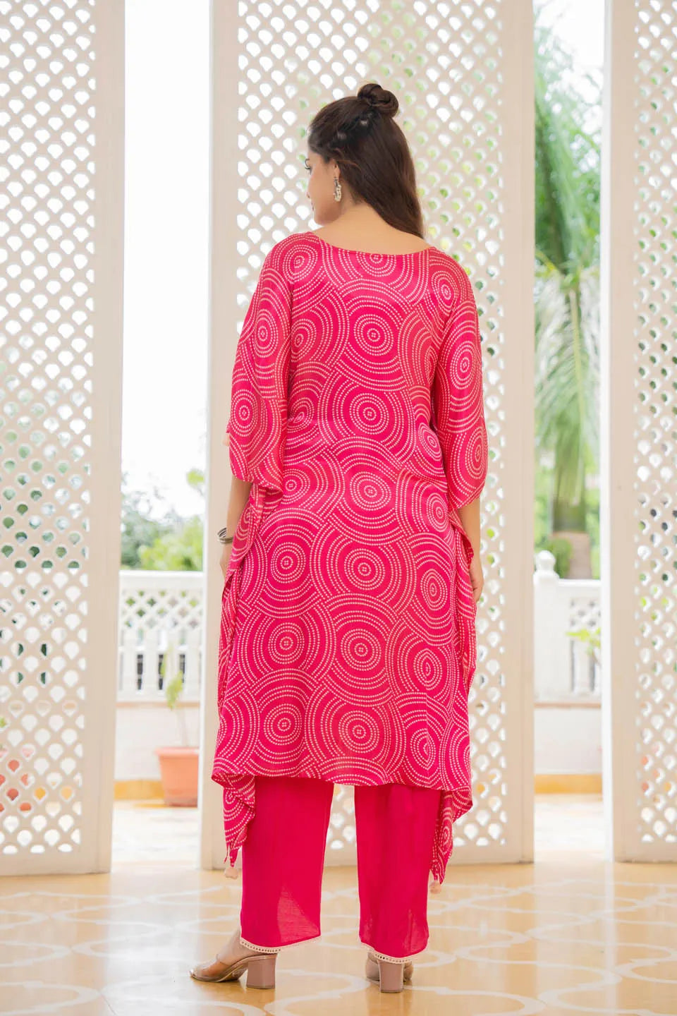 PINK CIRCULAR PRINT KAFTAN SET WITH MIRROR WORK NECKLINE