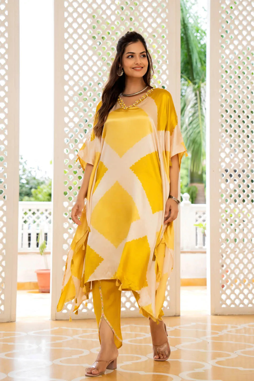 GEOMETRIC PRINT KAFTAN SET WITH EMBELLISHED NECKLINE