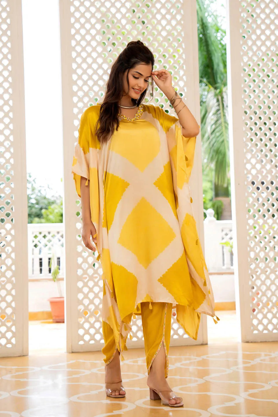 GEOMETRIC PRINT KAFTAN SET WITH EMBELLISHED NECKLINE