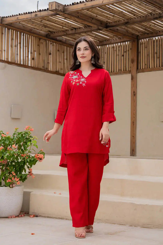 RED EMBROIDERED KURTA SET WITH STRAIGHT PANTS