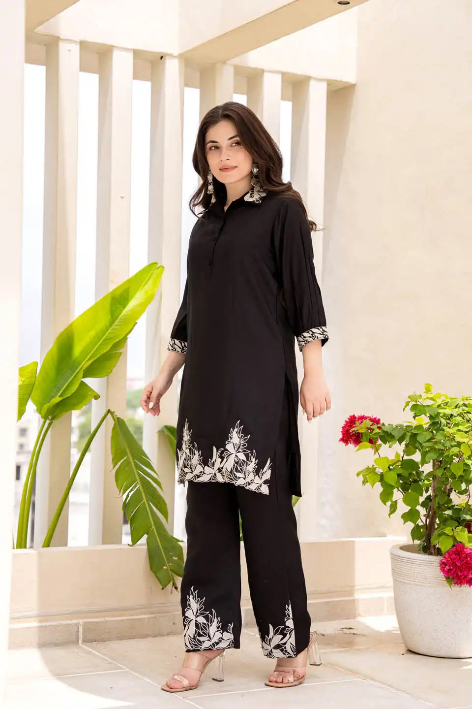 Black Embroidered Floral Kurta with Matching Pants - 2 Piece Set