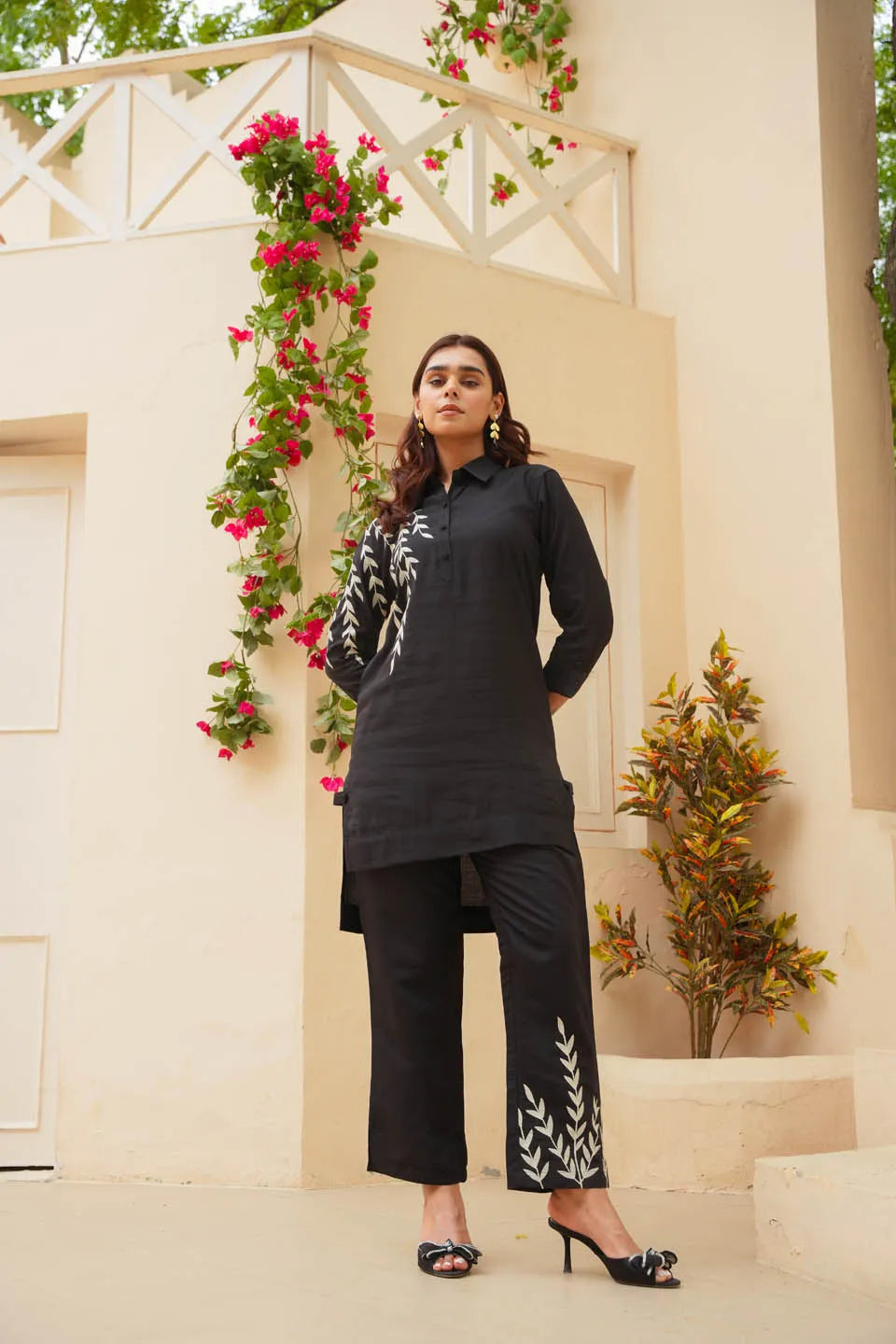 minimalist embroidered straight kurta with collared neck leaf detailing