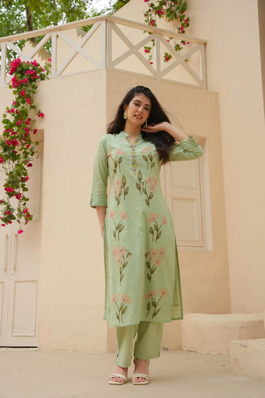 Floral Print Straight Kurta Set with Mandarin Collar & 3/4 Sleeves – Light Green