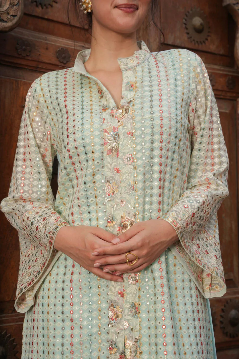 Elegant Embroidered Pastel Set: Knee-Length Top with Mandarin Collar and Matching Straight Pants